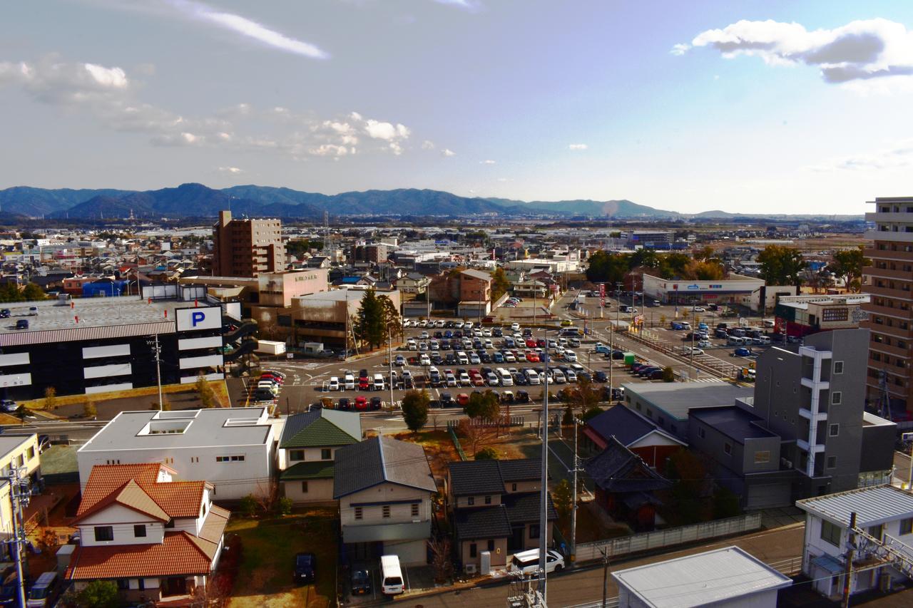 Hotel Crown Hills Toyokawa Номер фото