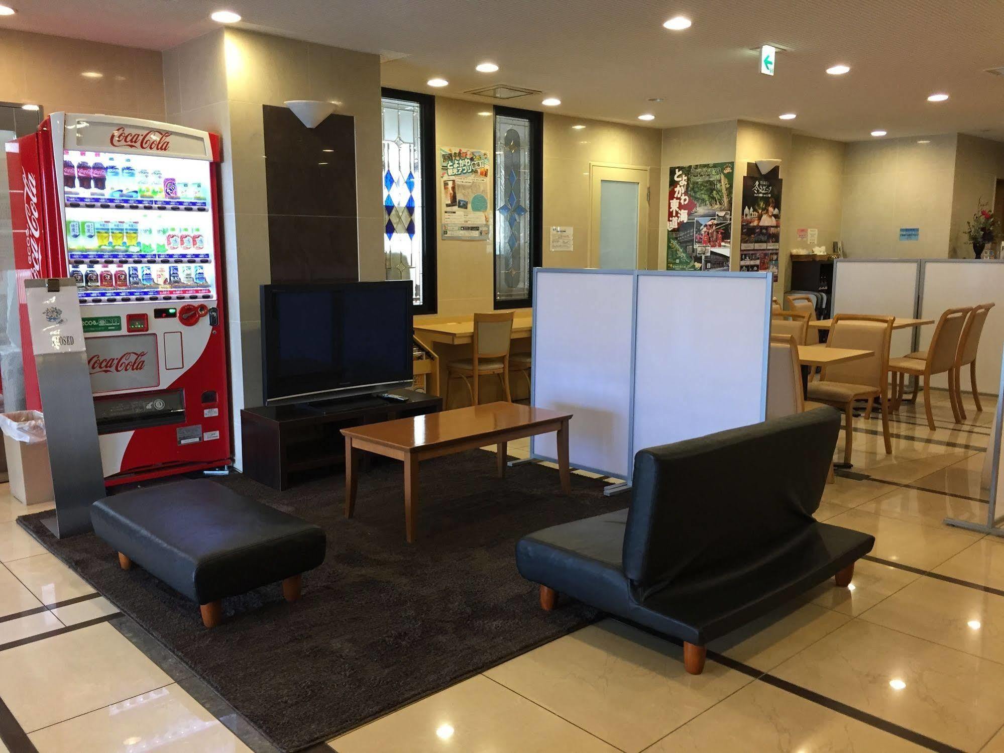 Hotel Crown Hills Toyokawa Екстер'єр фото