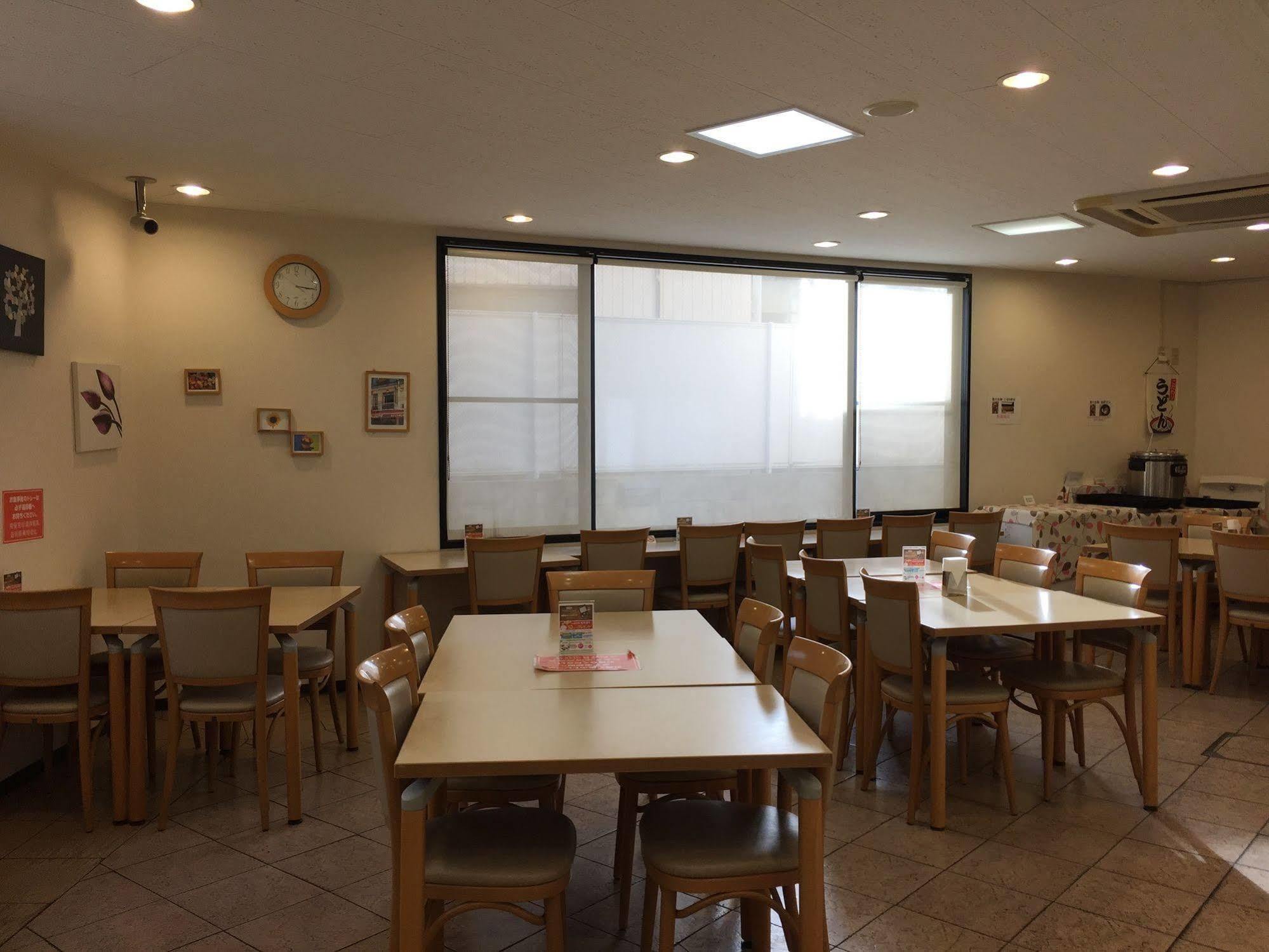 Hotel Crown Hills Toyokawa Екстер'єр фото