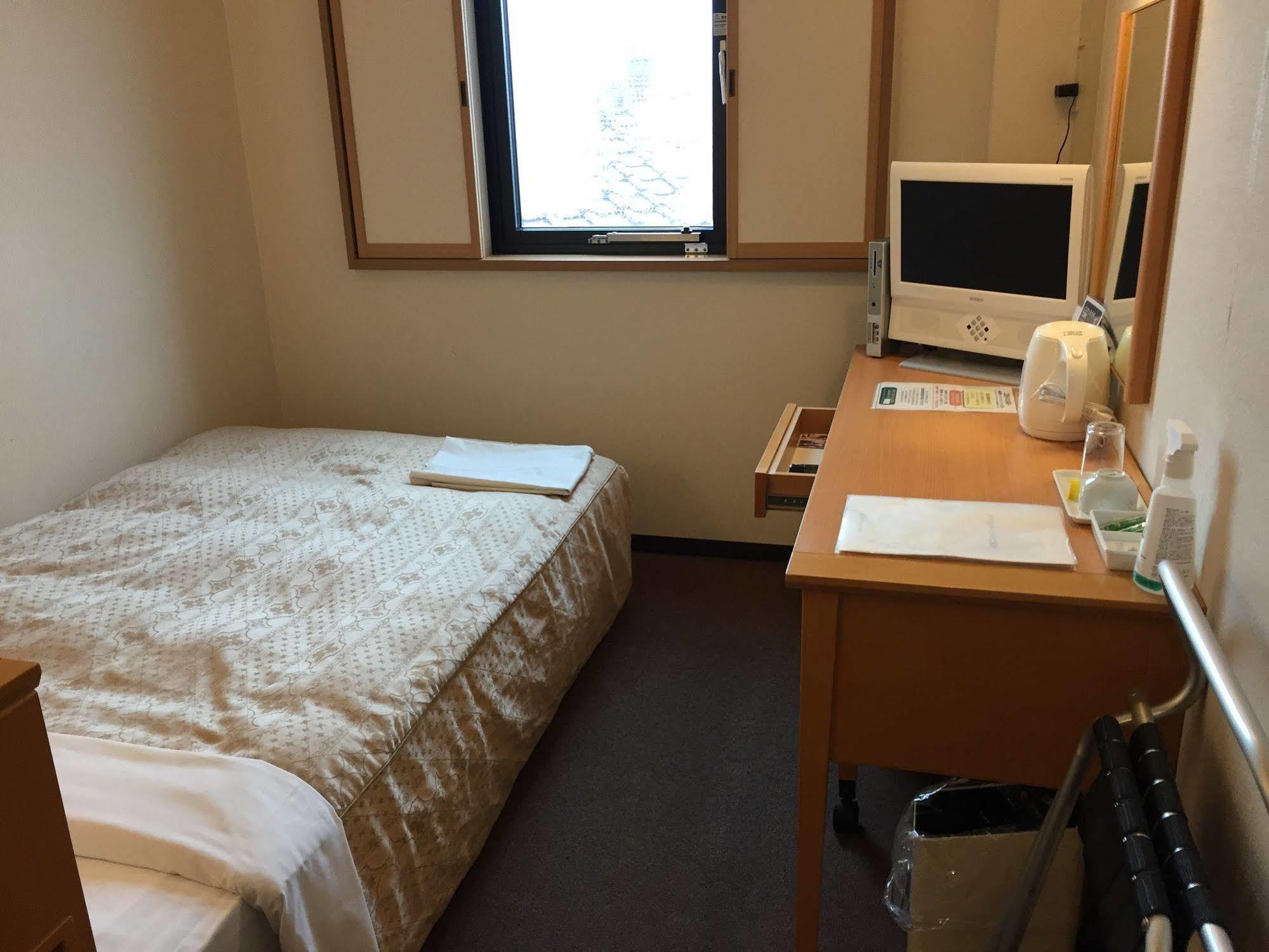 Hotel Crown Hills Toyokawa Екстер'єр фото